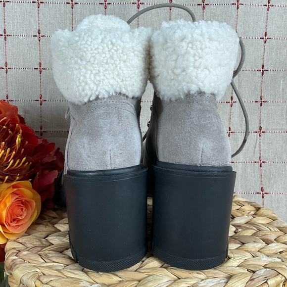 Marc Fisher “VACINTA” Grey Suede Real Fur Lined Lace Up Ankle Boots MLVANLISA 8 - Picture 4 of 9